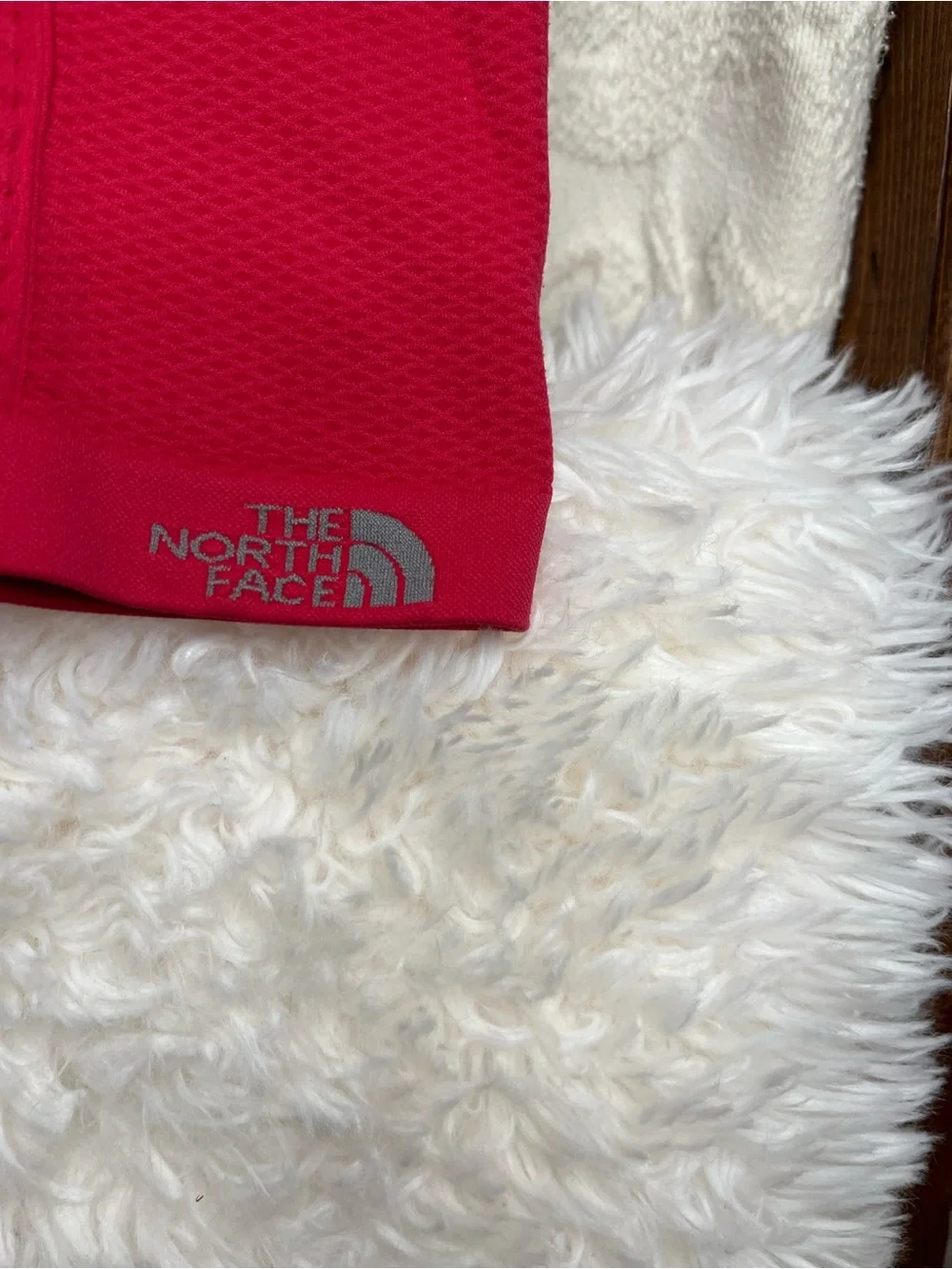 The North Face VaporWick Women’s M/L Active T-Shirt - Picture 2 of 5